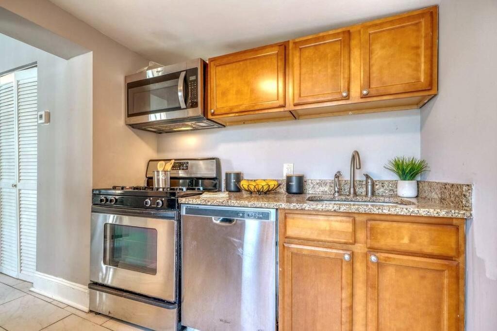 Budget Bed Room Near Downtown Inner Harbor W Free Parking Βαλτιμόρη Εξωτερικό φωτογραφία